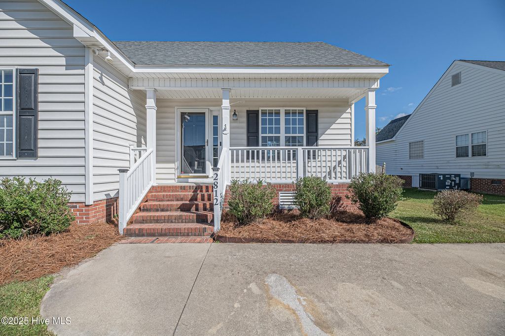 Photo of 2812 Camille Drive, Winterville, NC 28590 (MLS # 100535456)