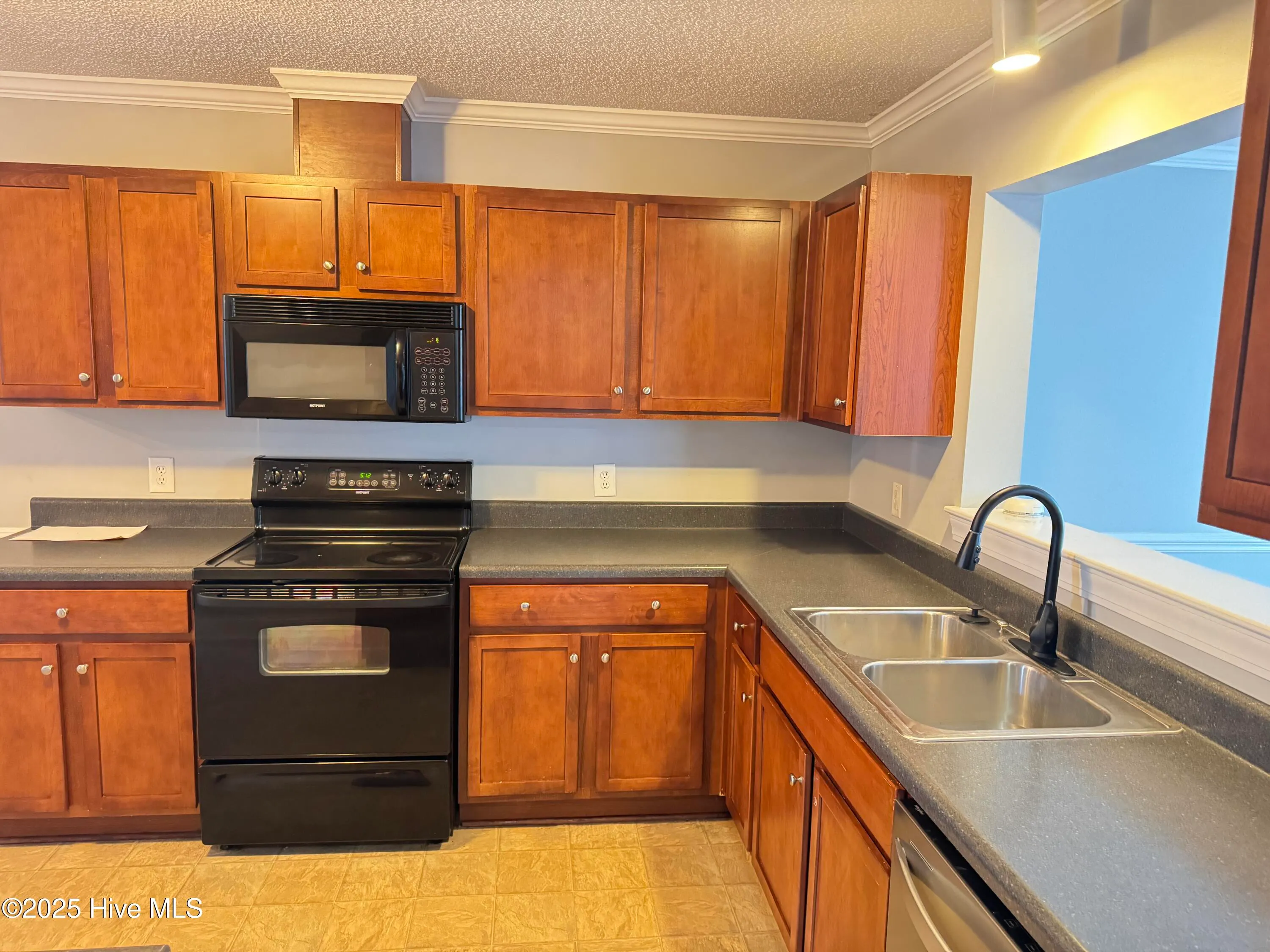 Greenville, North Carolina 27834, United States, 3 Bedrooms Bedrooms, ,3 BathroomsBathrooms,Residential,Active,215848