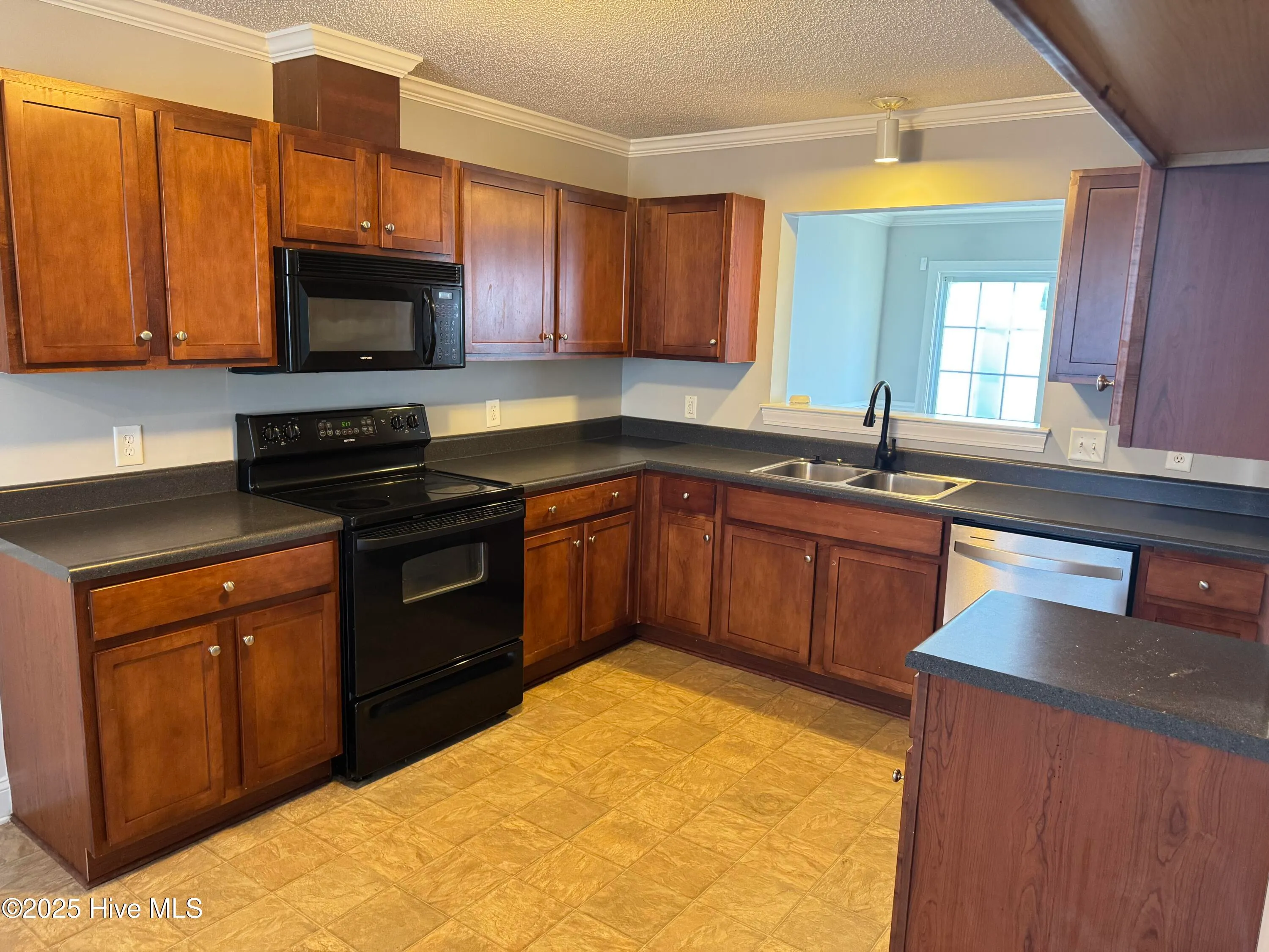 Greenville, North Carolina 27834, United States, 3 Bedrooms Bedrooms, ,3 BathroomsBathrooms,Residential,Active,215848