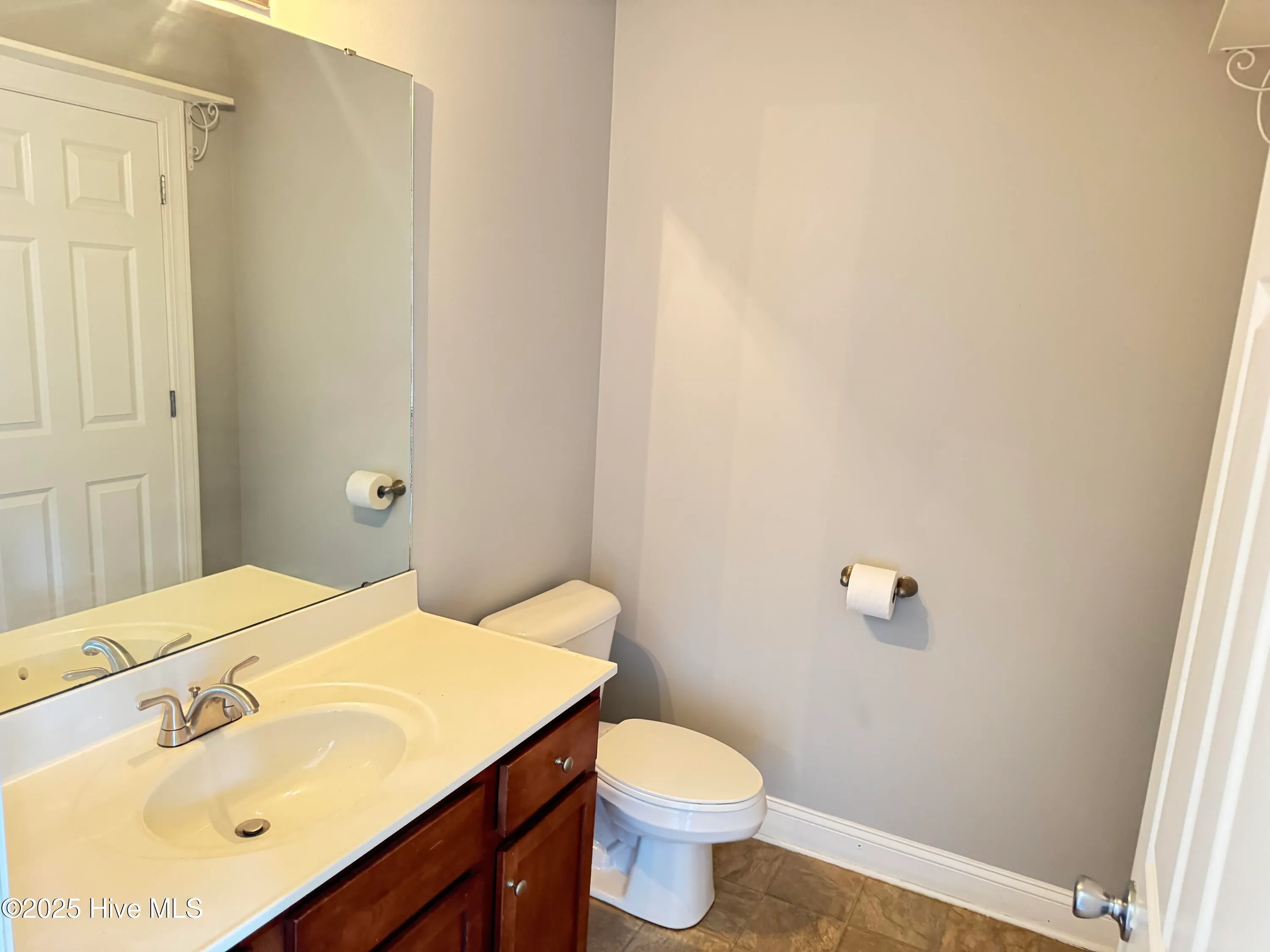 Greenville, North Carolina 27834, United States, 3 Bedrooms Bedrooms, ,3 BathroomsBathrooms,Residential,Active,215848