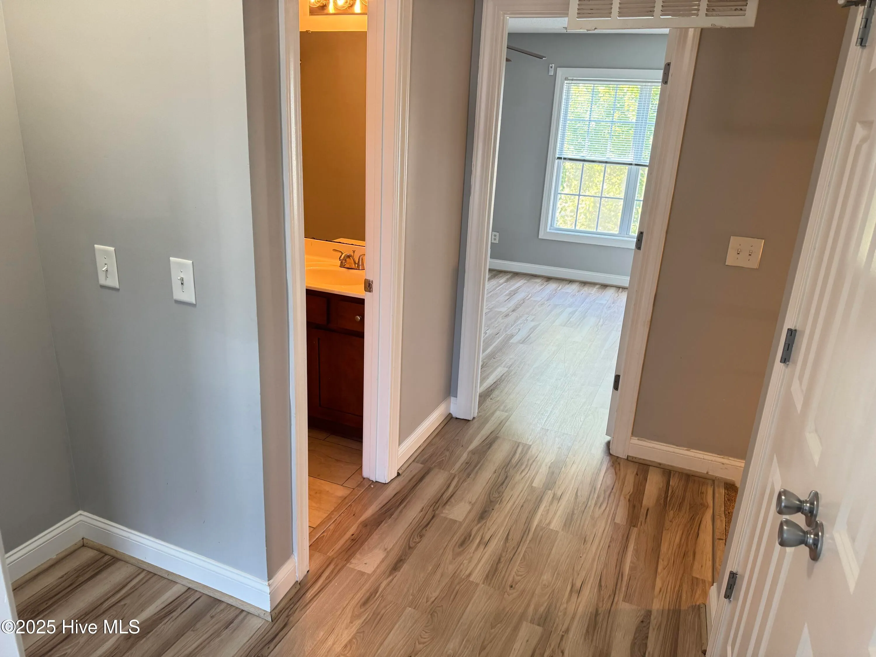 Greenville, North Carolina 27834, United States, 3 Bedrooms Bedrooms, ,3 BathroomsBathrooms,Residential,Active,215848