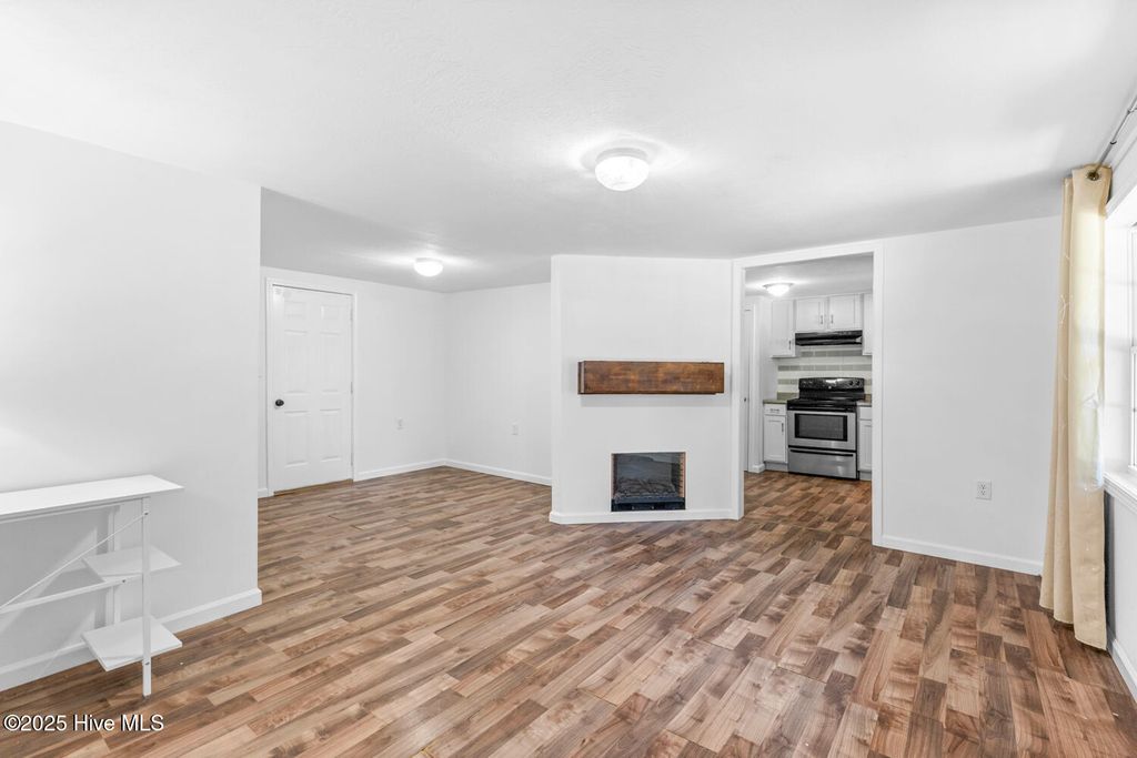 Photo of 137 Maypatch Road, Jacksonville, NC 28546 (MLS # 100537214)