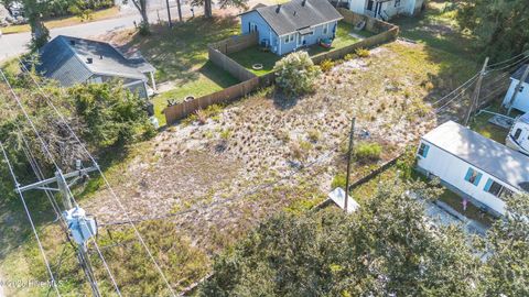 Tiny photo for 1205 N Howe Street, Southport, NC 28461 (MLS # 100540503)