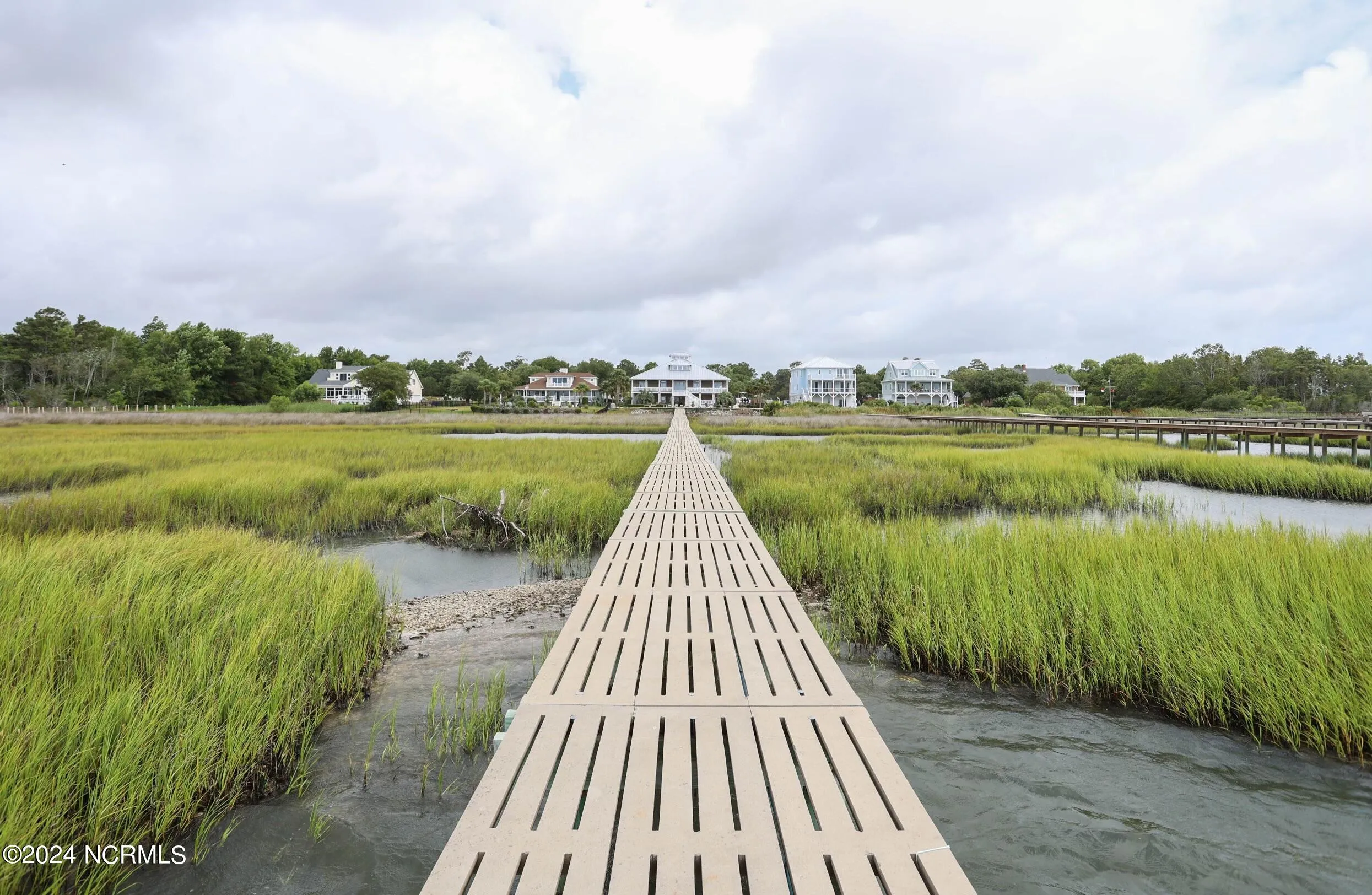 Hampstead, North Carolina 28443, United States, 4 Bedrooms Bedrooms, ,7 BathroomsBathrooms,Residential,Pending,52287