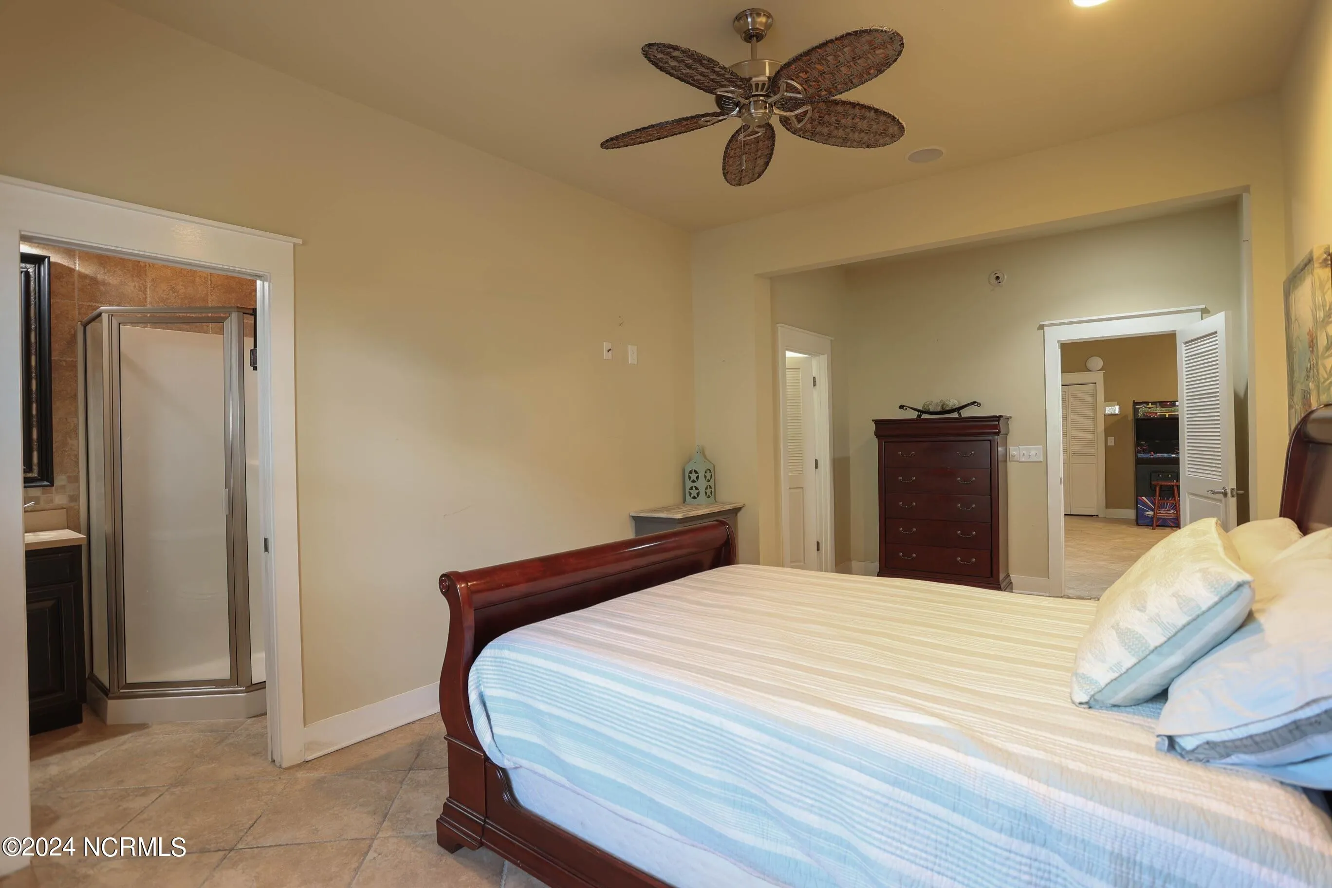 Hampstead, North Carolina 28443, United States, 4 Bedrooms Bedrooms, ,7 BathroomsBathrooms,Residential,Pending,52287