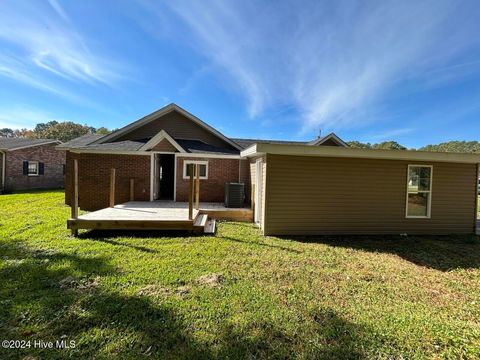 A home in Elizabeth City