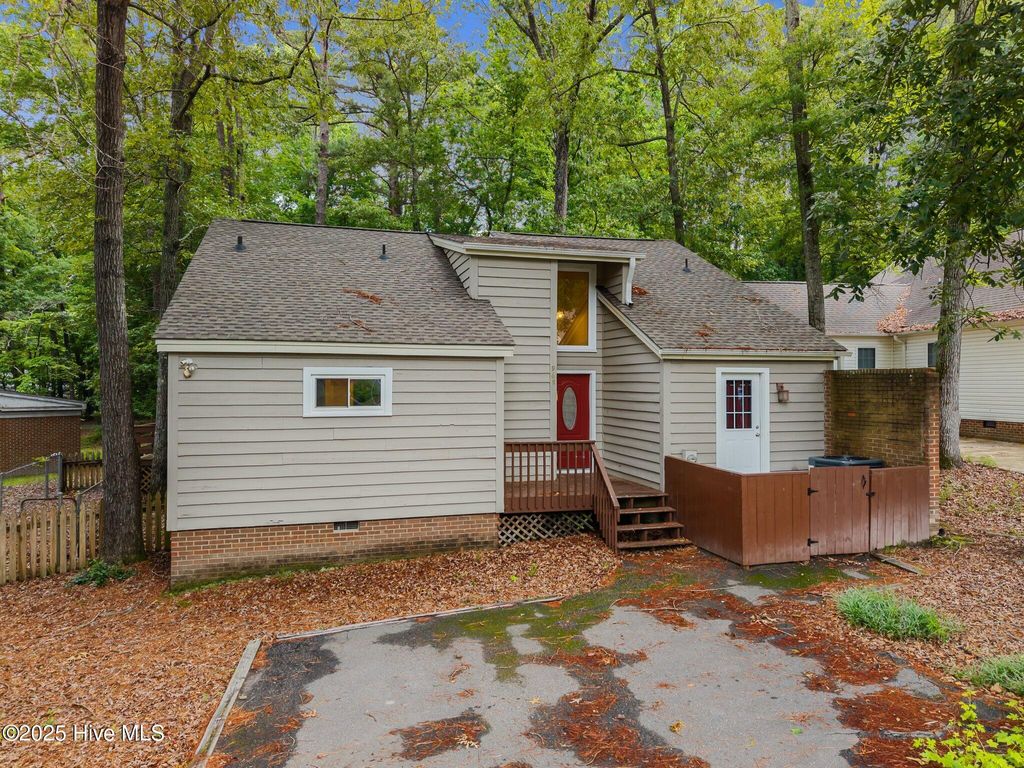 Photo of 968 S Bay Drive, Sanford, NC 27332 (MLS # 100543414)