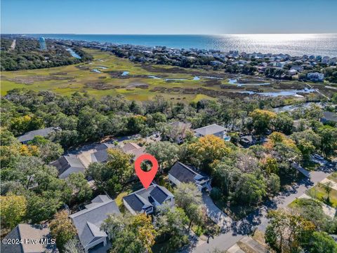 A home in Oak Island