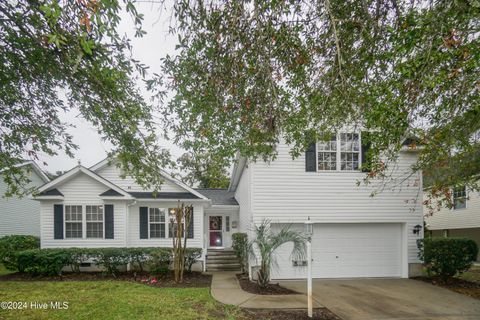 A home in Oak Island