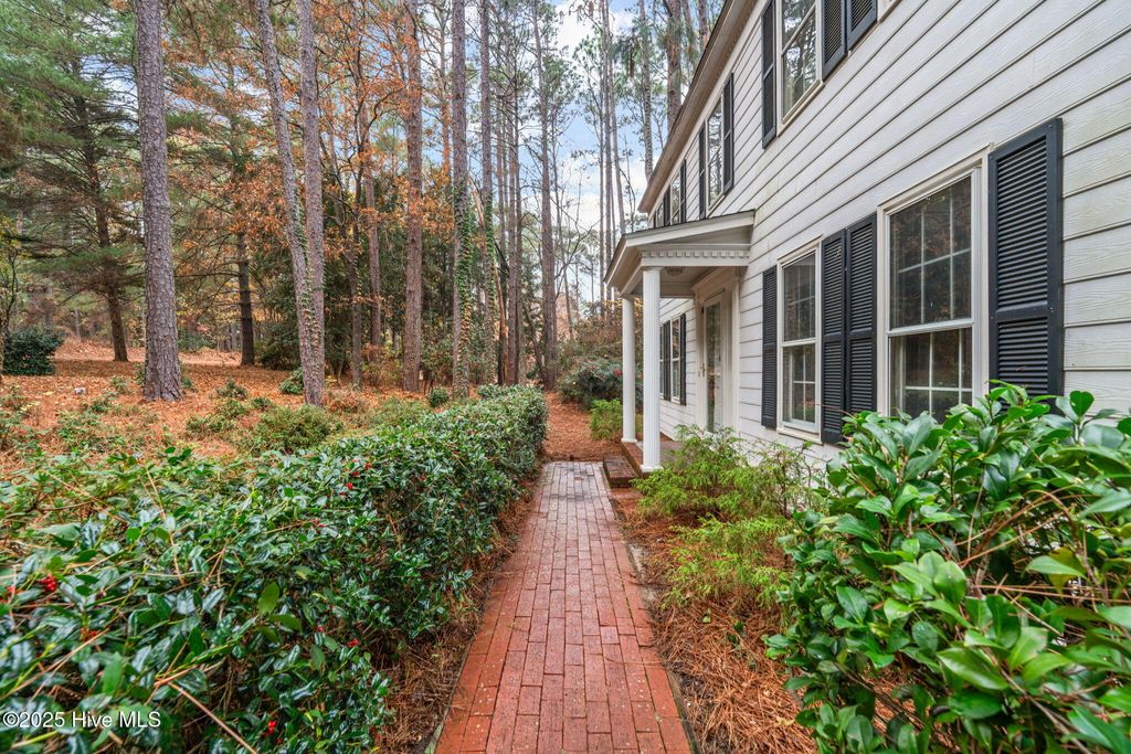 Photo of 102 James Creek Road, Southern Pines, NC 28387 (MLS # 100543762)