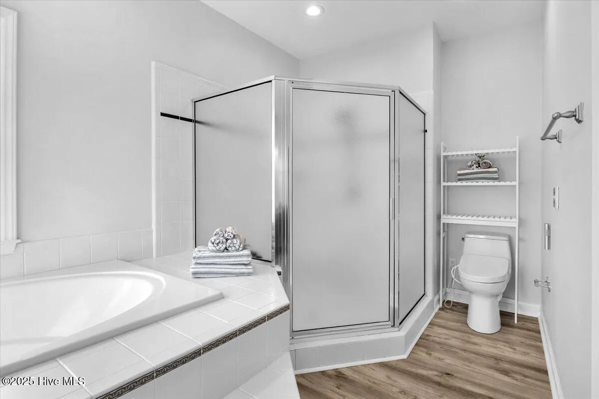 Wilmington, North Carolina 28412, United States, 4 Bedrooms Bedrooms, ,3 BathroomsBathrooms,Residential,Active,122458