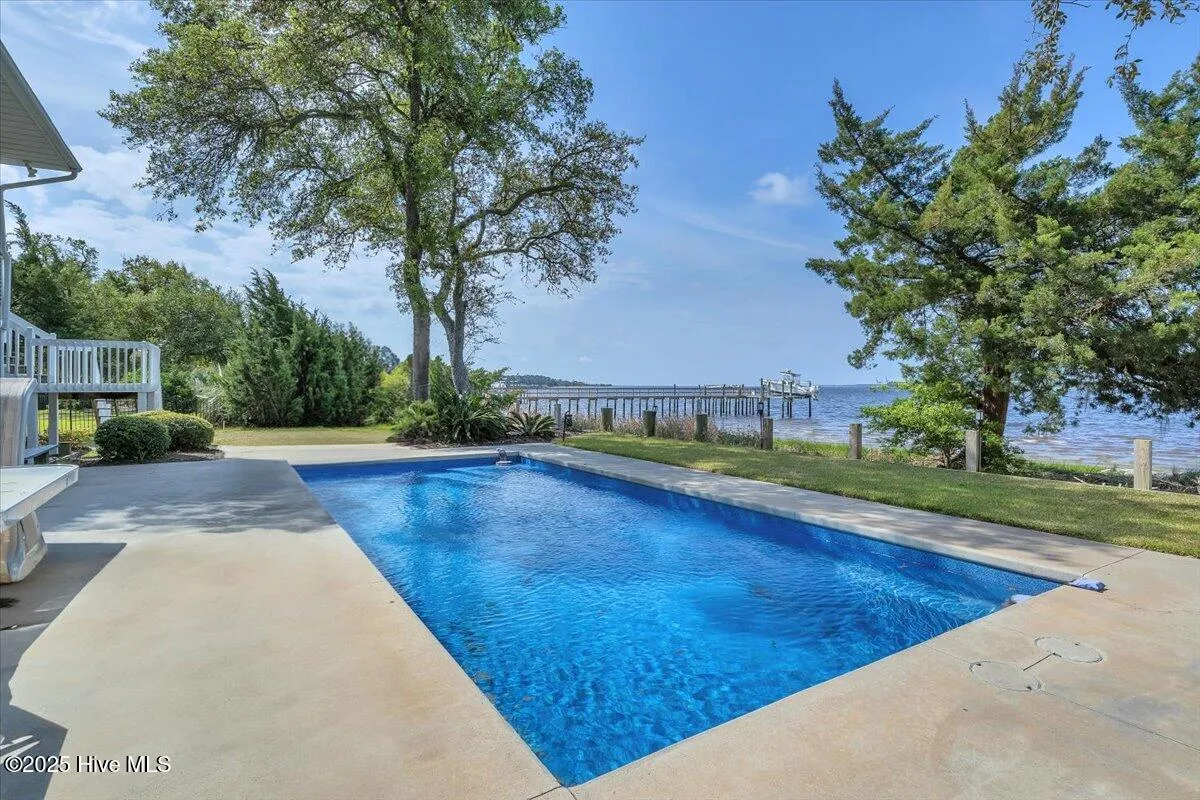 Wilmington, North Carolina 28412, United States, 4 Bedrooms Bedrooms, ,3 BathroomsBathrooms,Residential,Active,122458