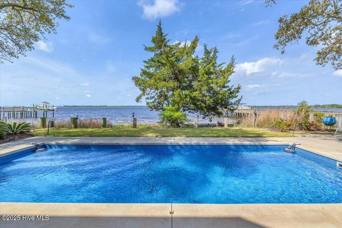 Wilmington, North Carolina 28412, United States, 4 Bedrooms Bedrooms, ,3 BathroomsBathrooms,Residential,Active,122458