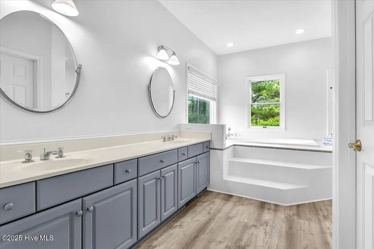 Wilmington, North Carolina 28412, United States, 4 Bedrooms Bedrooms, ,3 BathroomsBathrooms,Residential,Active,122458