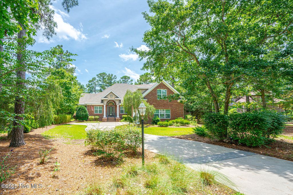 Photo of 545 Gladstone Circle SW, Ocean Isle Beach, NC 28469 (MLS # 100513724)
