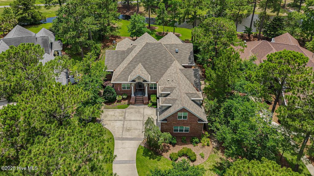 Photo of 545 Gladstone Circle SW, Ocean Isle Beach, NC 28469 (MLS # 100513724)