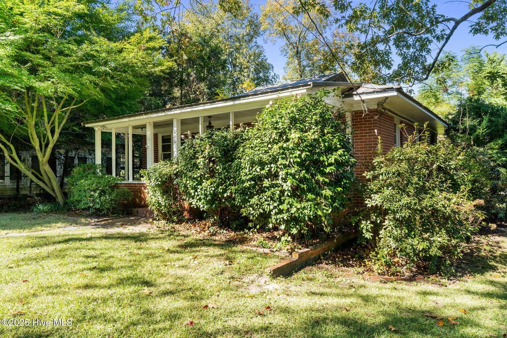 Photo of 440 N Ashe Street, Southern Pines, NC 28387 (MLS # 100538506)