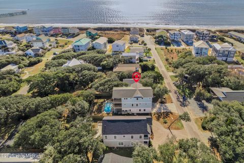 A home in Oak Island