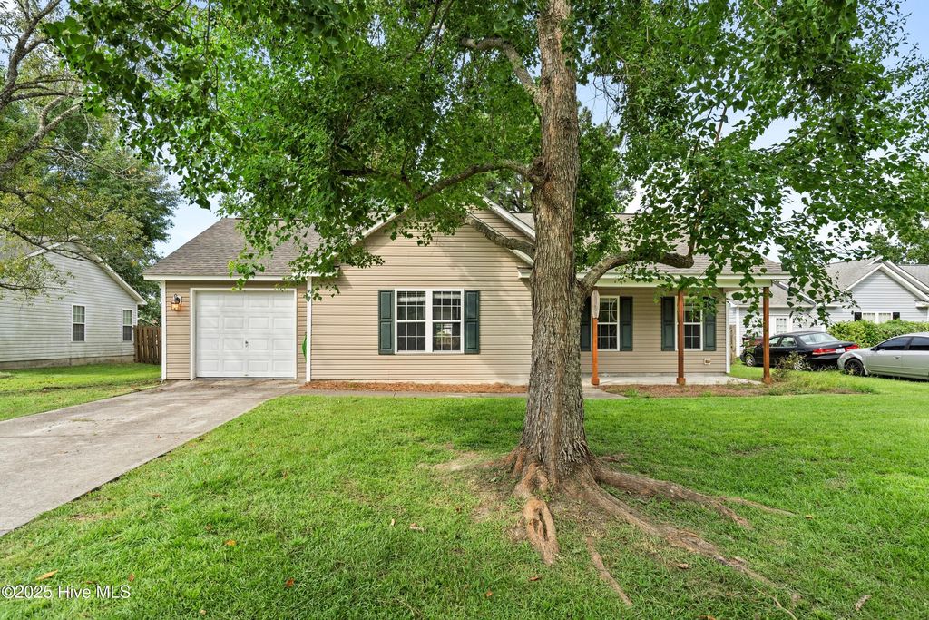 Photo of 3127 Memory Lane, Castle Hayne, NC 28429 (MLS # 100527955)