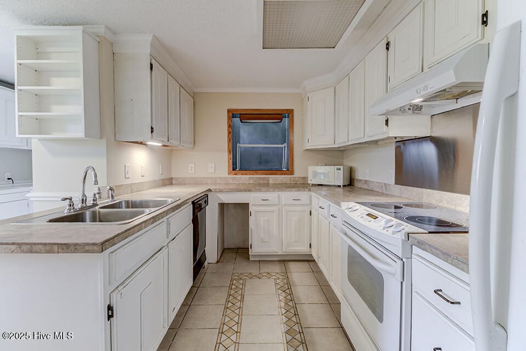 Photo of 2208 Carlton Avenue, Wilmington, NC 28403 (MLS # 100519614)
