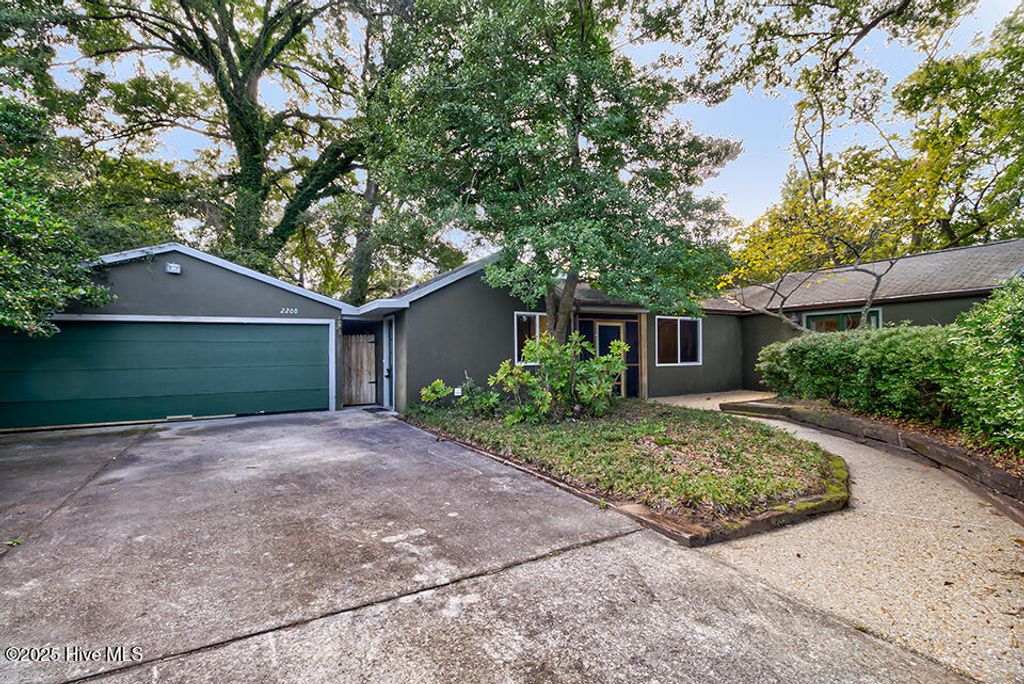 Photo of 2208 Carlton Avenue, Wilmington, NC 28403 (MLS # 100519614)