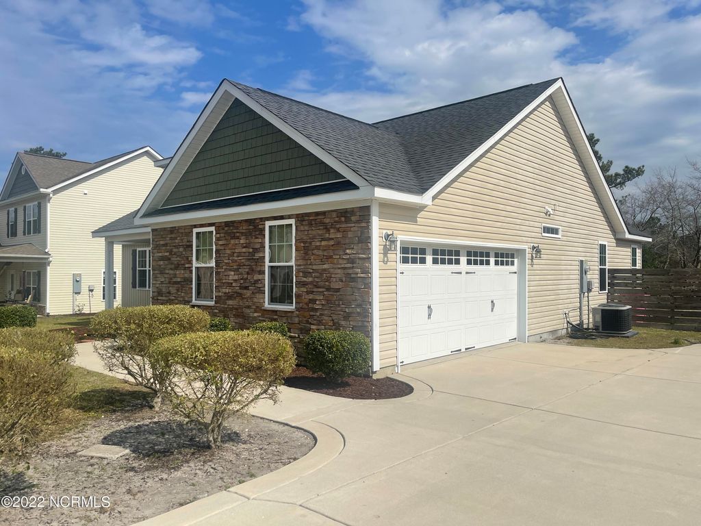 Photo of 770 Jim Grant Avenue, Sneads Ferry, NC 28460 (MLS # 100542370)