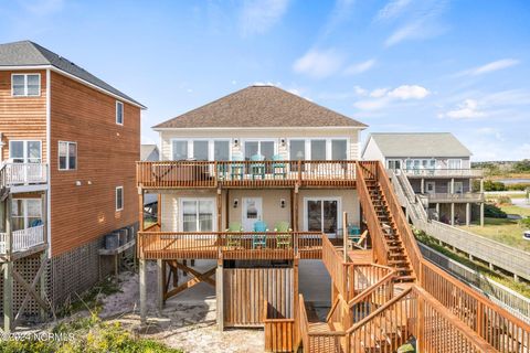 A home in North Topsail Beach