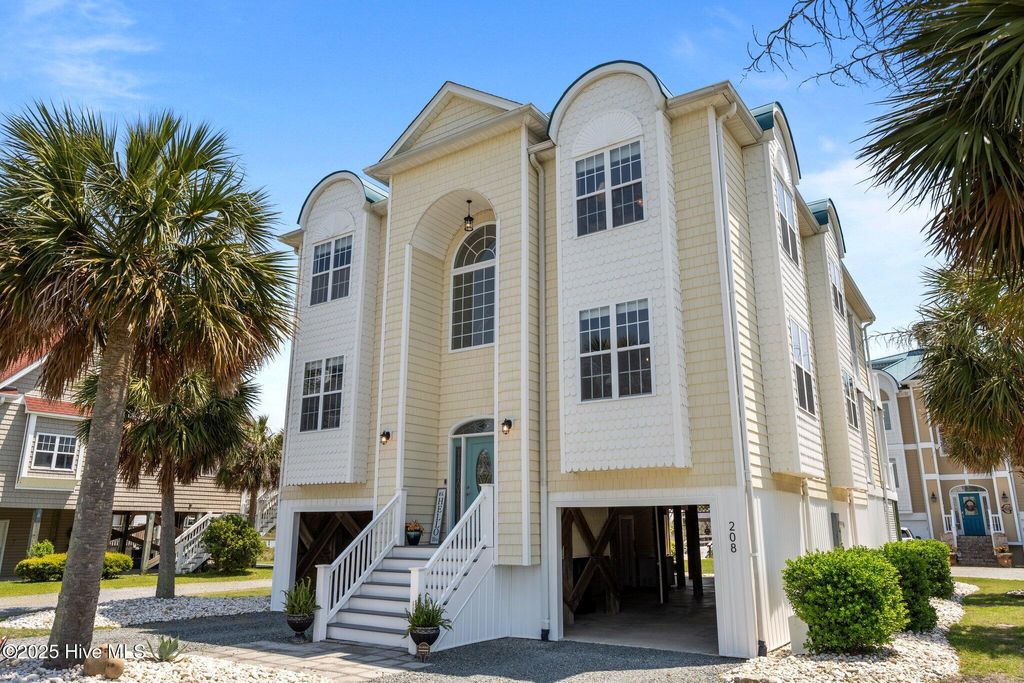 Photo of 208 Sea Manor Drive, Surf City, NC 28445 (MLS # 100508688)