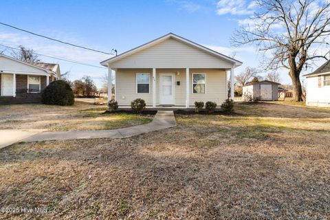 A home in Elizabeth City