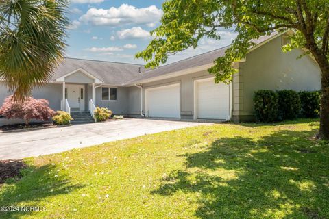 Single Family Residence in Stella NC 246 White Oak Bluff Road.jpg