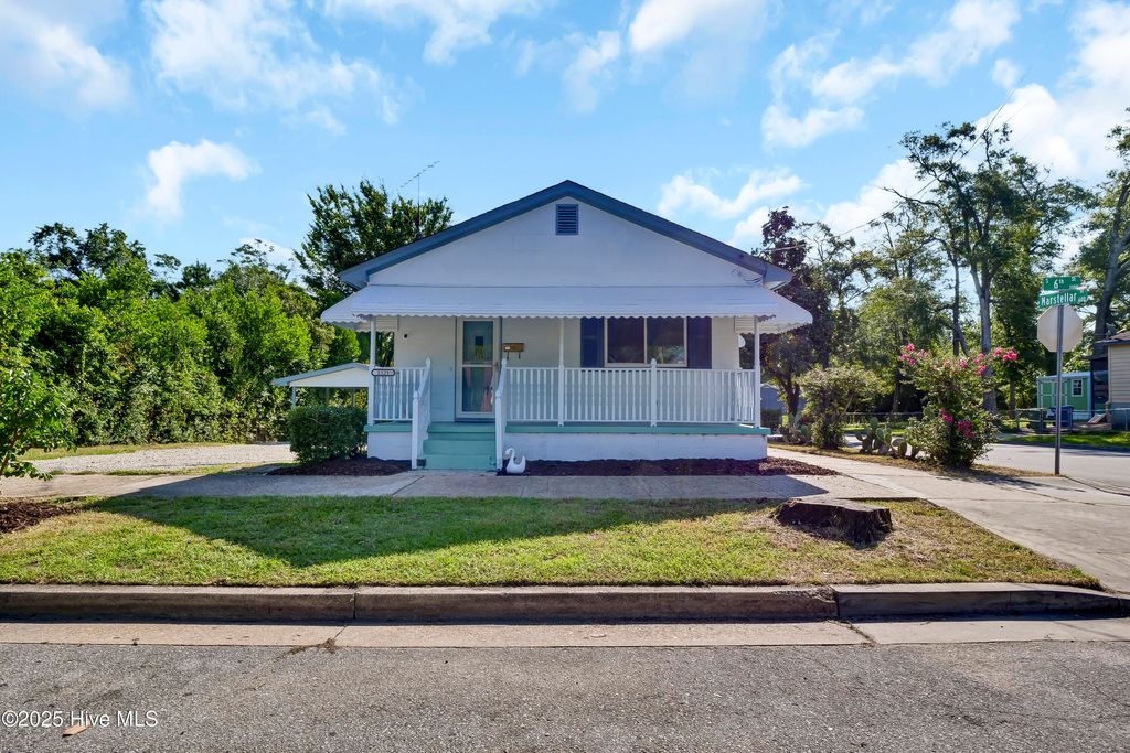 Photo of 1121 S 6th Street, Wilmington, NC 28401 (MLS # 100520591)