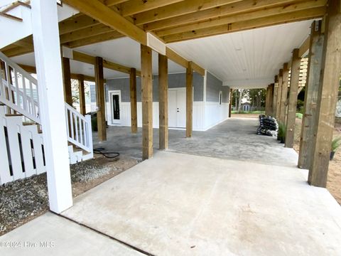 A home in Oak Island