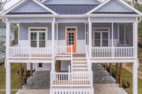 A home in Oak Island