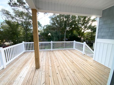 A home in Oak Island