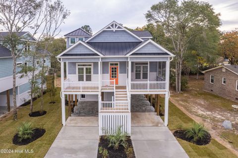 A home in Oak Island