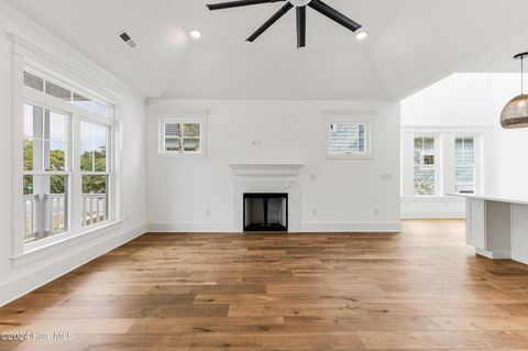 A home in Oak Island