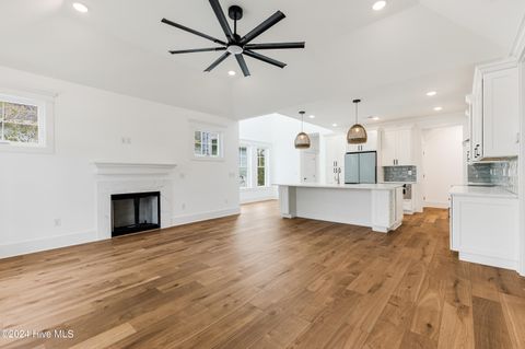 A home in Oak Island