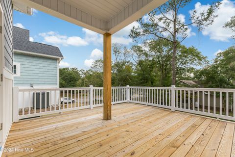 A home in Oak Island