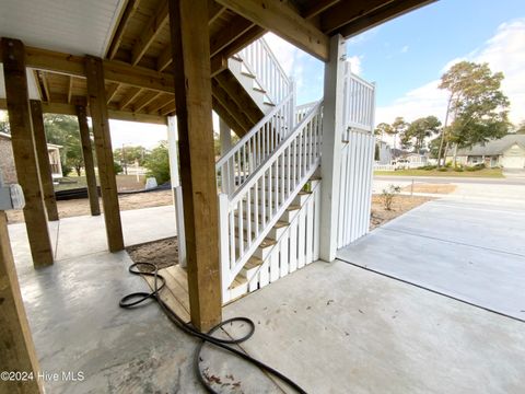 A home in Oak Island