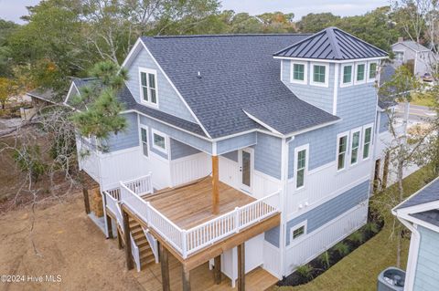 A home in Oak Island