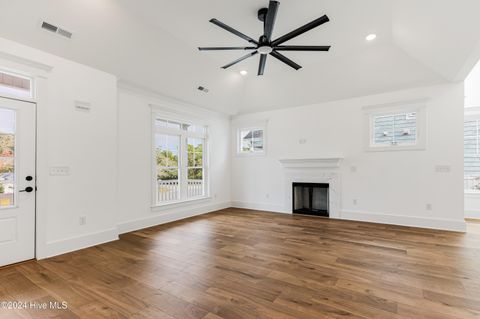 A home in Oak Island