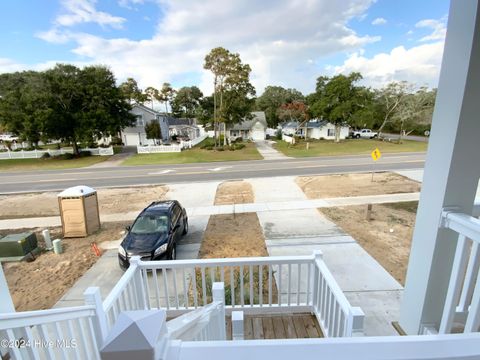 A home in Oak Island