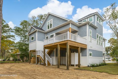 A home in Oak Island