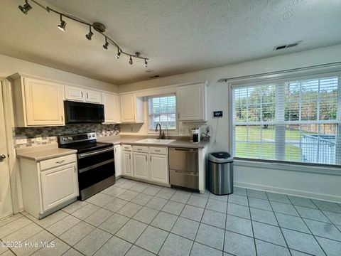 Tiny photo for 235 Rutherford Way, Jacksonville, NC 28540 (MLS # 100538705)