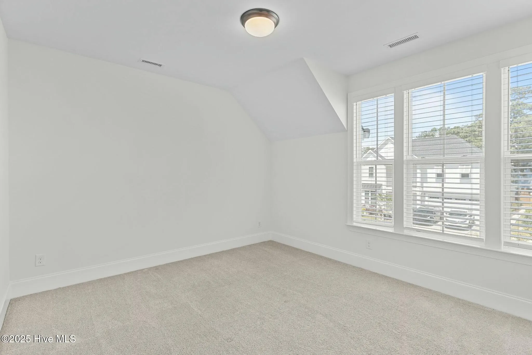 Hampstead, North Carolina 28443, United States, 4 Bedrooms Bedrooms, ,3 BathroomsBathrooms,Residential,Active,115000