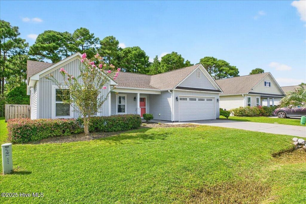 Photo of 4226 Cherry Laurel Lane SE, Southport, NC 28461 (MLS # 100527595)