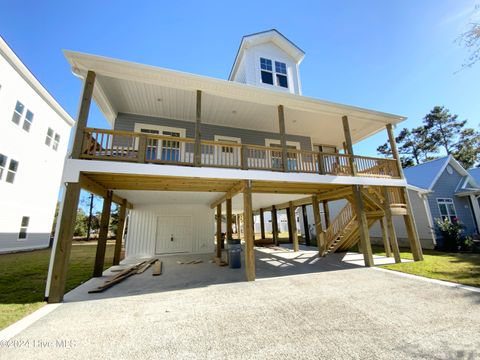 A home in Oak Island