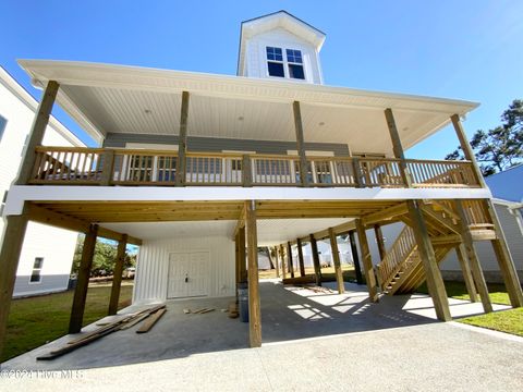 A home in Oak Island