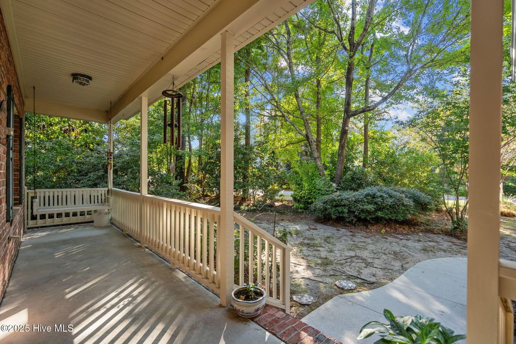 Photo of 109 E Sanderling Circle, Hampstead, NC 28443 (MLS # 100531952)