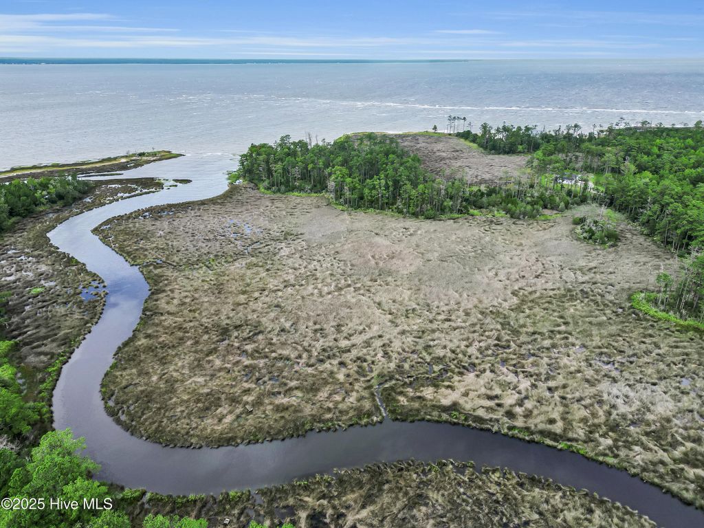 Photo of 681 Sandy Point Drive N, Beaufort, NC 28516 (MLS # 100527822)